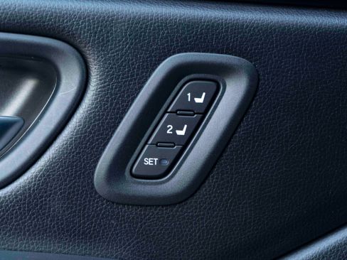 Used 2025 Honda Pilot Touring image 39
