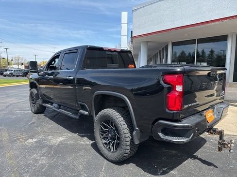 Used 2021 Chevrolet Silverado 2500 High Country AWD/4WD image 12