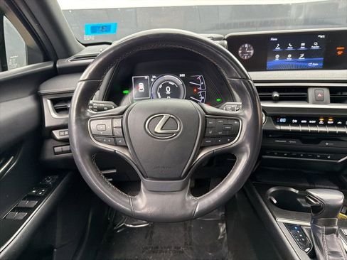 Used 2019 Lexus UX 250h image 9