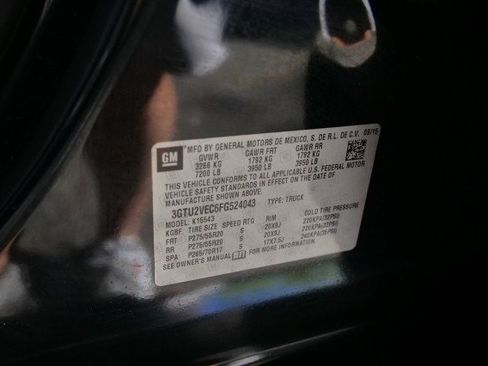 Used 2015 GMC Sierra 1500 SLT w/ SLT Crew Cab Value Package image 42