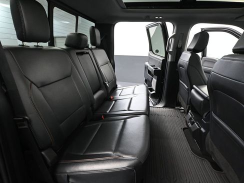 Used 2024 Ford F250 Lariat w/ Black Appearance Package image 43