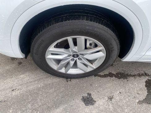 Used 2023 Audi Q5 2.0T Premium w/ Convenience Package image 9