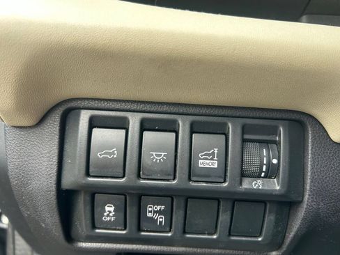 Used 2020 Subaru Ascent Touring AWD/4WD image 14