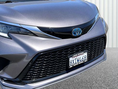 Used 2021 Toyota Sienna XSE w/ XSE Plus Package FWD image 25