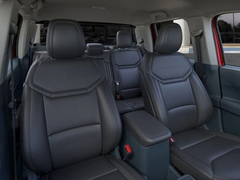 New 2025 Ford Maverick Lariat w/ Black Appearance Package image 10