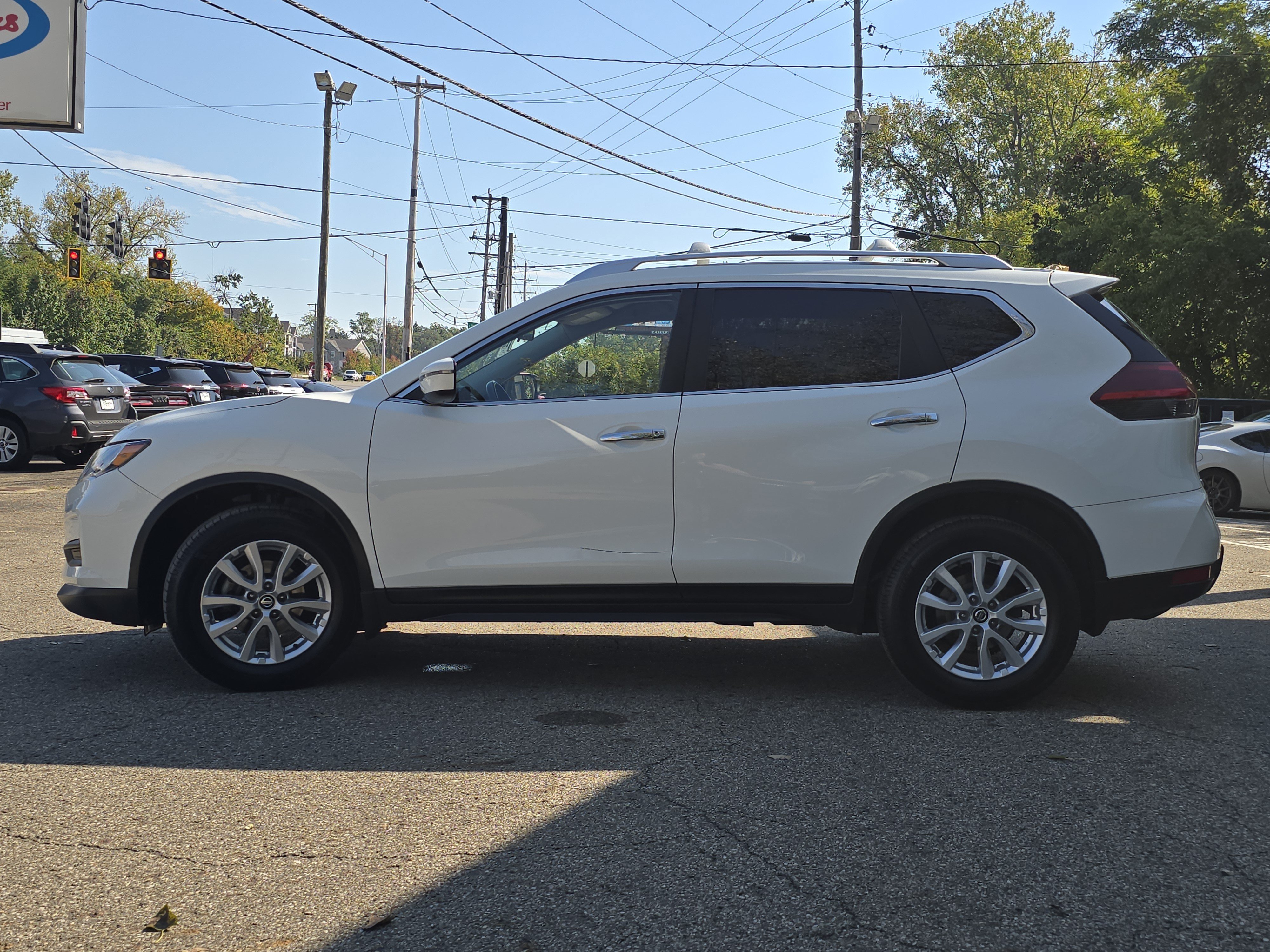 Used 2020 Nissan Rogue S w/ Special Edition Package AWD/4WD image 4