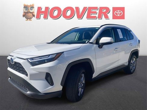 Used 2023 Toyota RAV4 XLE image 6