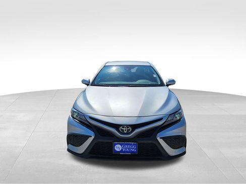 Used 2024 Toyota Camry SE FWD image 2