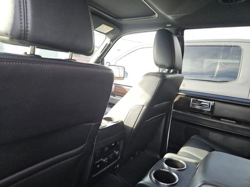 Used 2017 Lincoln Navigator L Reserve image 9