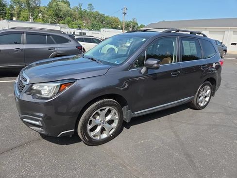 Used 2017 Subaru Forester 2.5i Touring AWD/4WD image 3