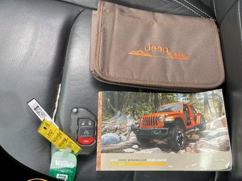 Used 2018 Jeep Wrangler Unlimited Sahara w/ Dual Top Group image 7