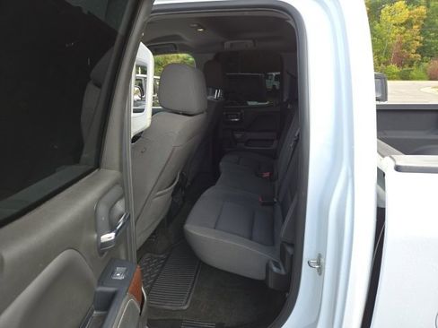 Used 2018 GMC Sierra 1500 SLE image 16