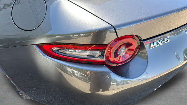 Used 2024 MAZDA MX-5 Miata RF Grand Touring RWD image 35