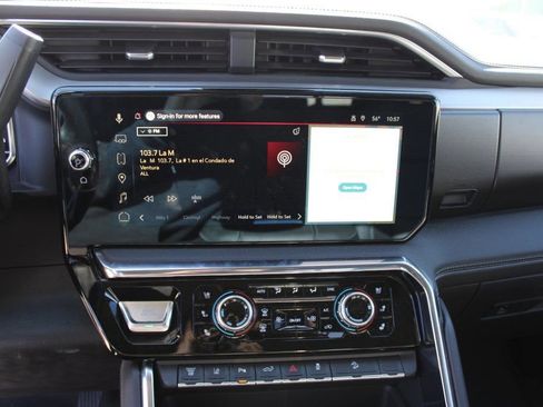 Used 2024 GMC Sierra 2500 Denali w/ Denali Reserve Package image 18