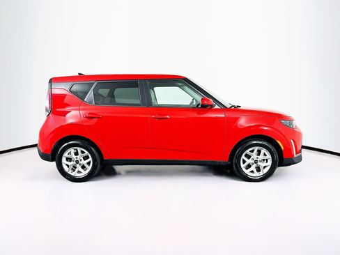 Used 2025 Kia Soul LX w/ LX Technology Package image 10