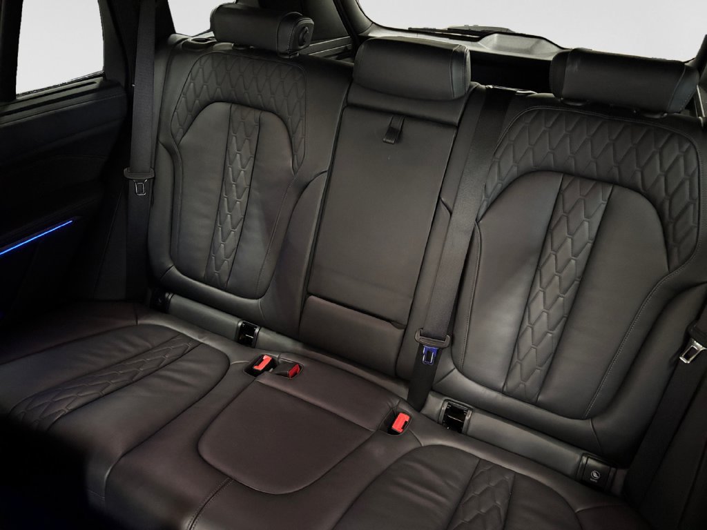 Used 2020 BMW X5 M50i w/ Executive Package AWD/4WD image 13