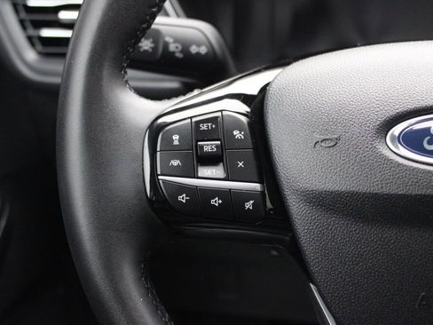 Used 2022 Ford Escape Titanium w/ Class II Trailer Tow Package image 18