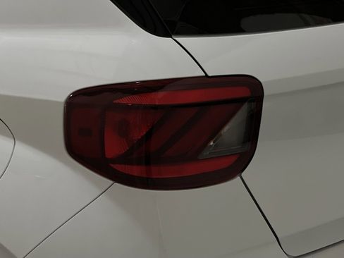 Used 2022 Hyundai Venue SEL FWD image 22