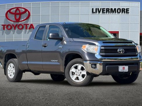 Used 2015 Toyota Tundra SR5 w/ SR5 Upgrade Package RWD image 2