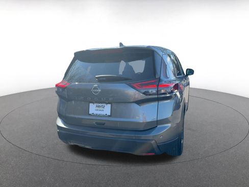 Used 2025 Nissan Rogue SV image 7