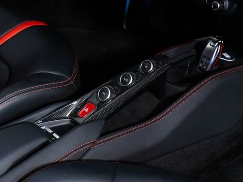 Certified 2020 Ferrari F8 Tributo image 51