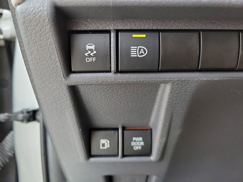 Used 2022 Toyota Sienna LE FWD image 21