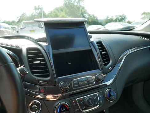 Used 2014 Chevrolet Impala LTZ FWD image 34