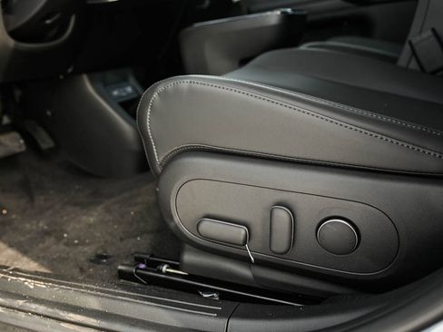 New 2026 Hyundai Ioniq 5 SEL image 17