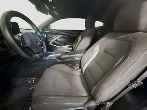 Used 2021 Chevrolet Camaro LT image 20