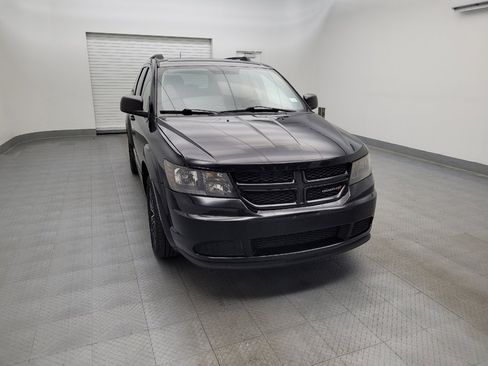 Used 2017 Dodge Journey SE w/ Flexible Seating Group image 14