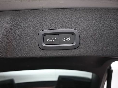 Used 2023 Volvo XC40 B5 Plus w/ Protection Package Premier AWD/4WD image 32