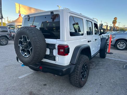 Used 2022 Jeep Wrangler Unlimited Rubicon 4xe AWD/4WD image 4