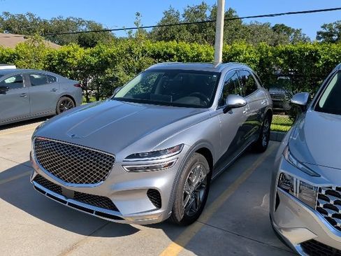 Used 2024 Genesis GV70 2.5T w/ Select Package AWD/4WD image 3