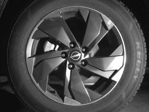 Used 2025 Nissan Rogue SV image 12