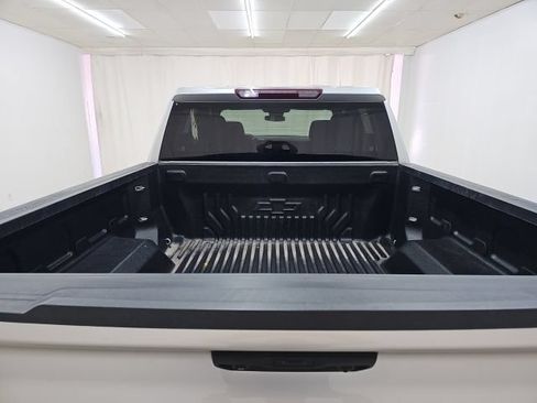Used 2022 Chevrolet Silverado 1500 LT AWD/4WD image 17