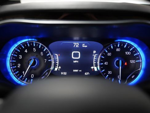 Certified 2024 Chrysler Pacifica Limited image 23