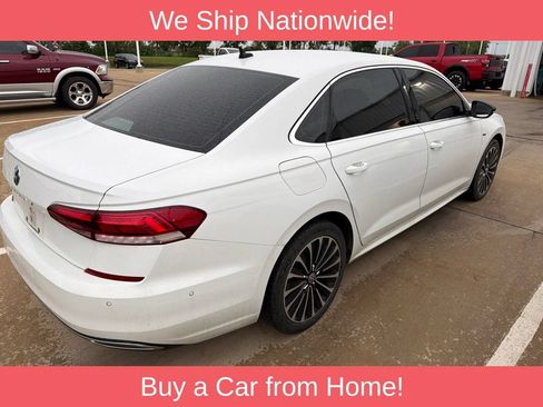 Used 2022 Volkswagen Passat 2.0T FWD image 4