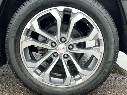 Used 2018 GMC Terrain SLT w/ Preferred Package FWD image 14