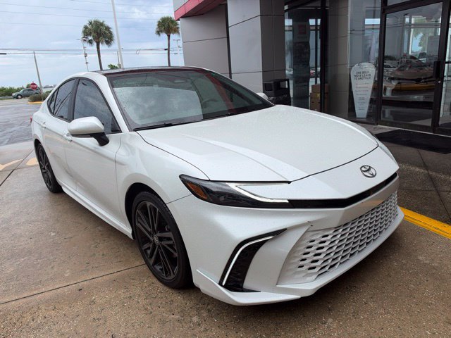 Used 2026 Toyota Camry XSE FWD image 3