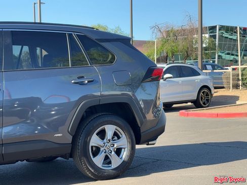 Certified 2025 Toyota RAV4 LE image 10