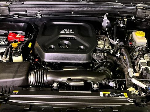 Used 2022 Jeep Wrangler Unlimited Rubicon w/ LED Lighting Group image 28