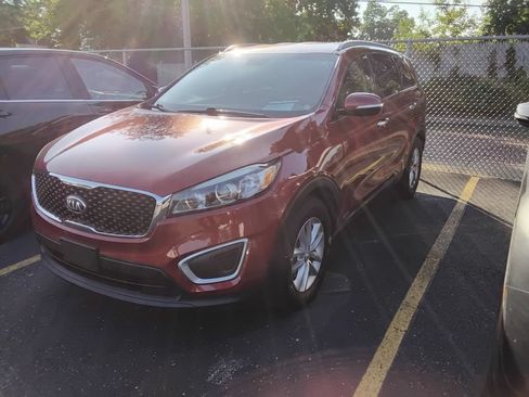 Used 2018 Kia Sorento AWD image 12