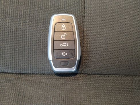 Used 2017 Jeep Grand Cherokee Laredo w/ Quick Order Package 2BE image 32