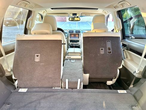 Used 2019 Lexus GX 460 Premium w/ Premium Package AWD/4WD image 25