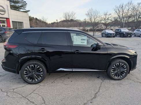 New 2026 Nissan Rogue Platinum image 7