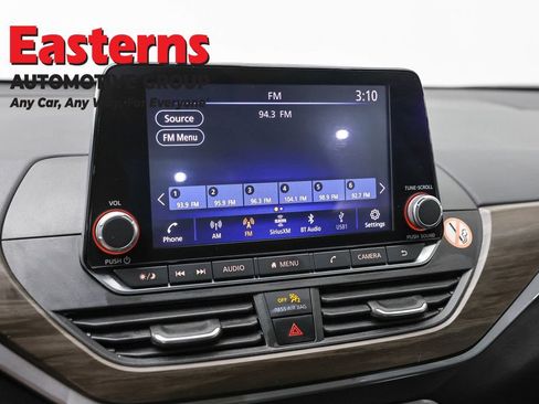 Used 2024 Nissan Altima 2.5 SV FWD image 19