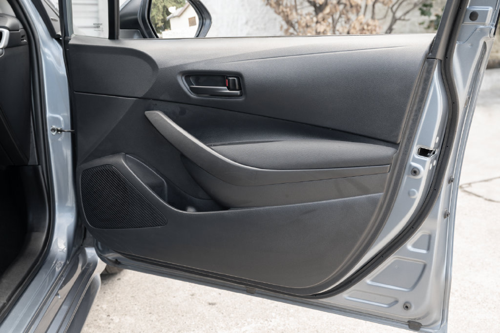 Used 2025 Toyota Corolla LE FWD image 35