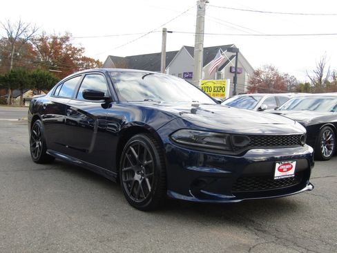 Used 2017 Dodge Charger R/T image 1