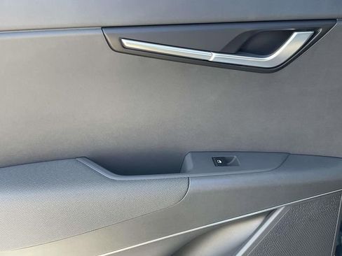Certified 2025 Kia Niro SX Touring image 20