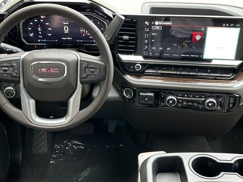 New 2026 GMC Sierra 1500 SLE w/ Preferred Package image 12